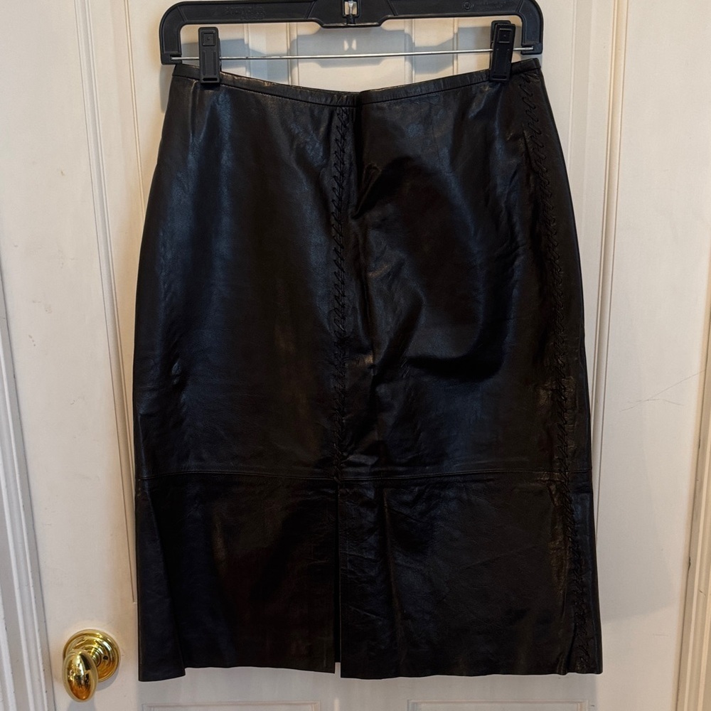 Banana Republic 🔥sale🔥black leather skirt.